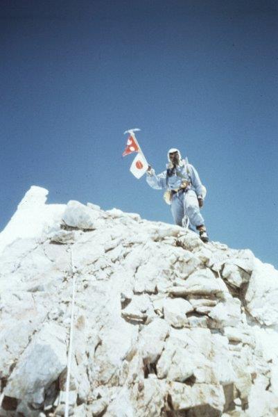 1956第三次マナスル登山隊　マナスルの頂に立った今西寿雄隊員.jpg